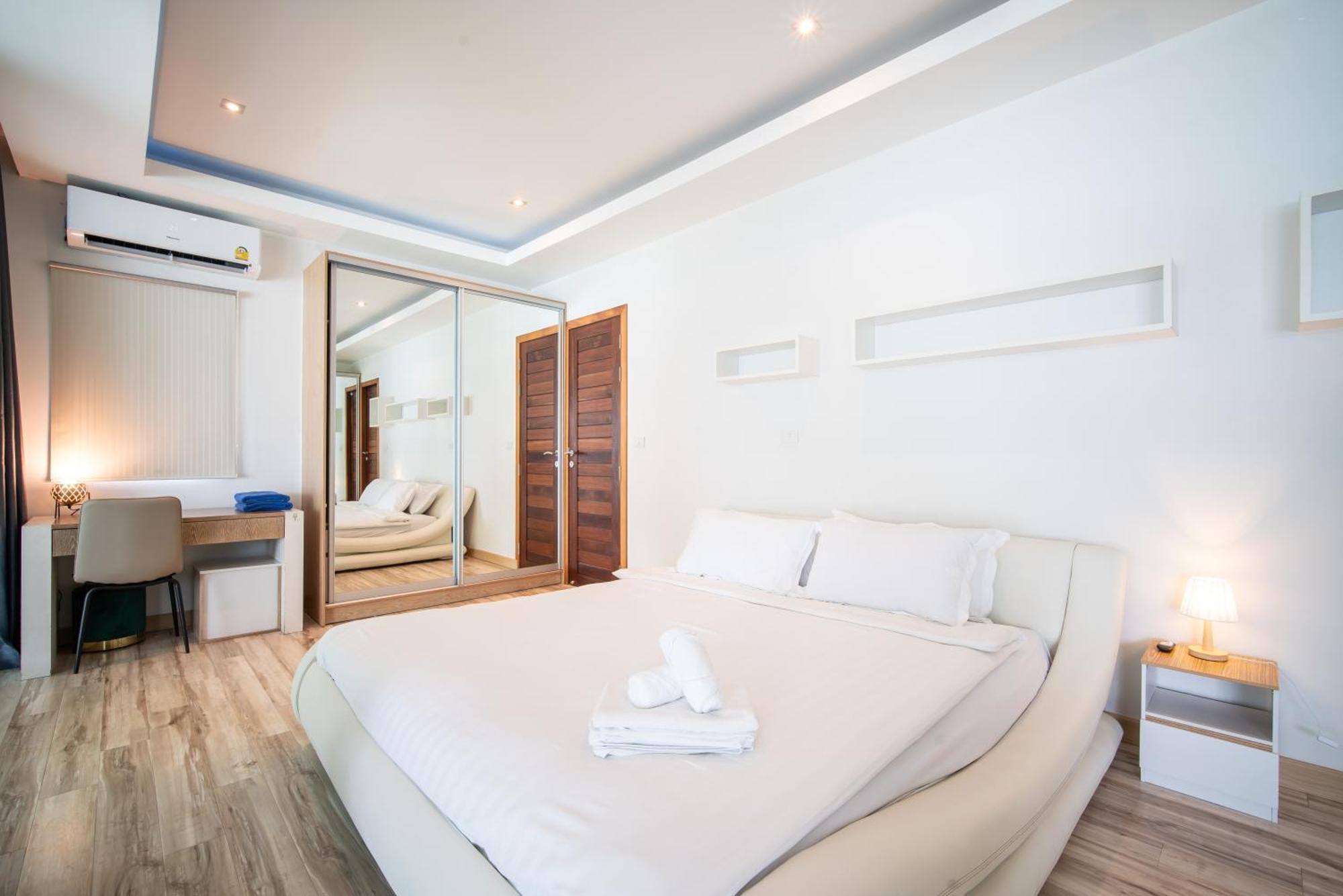 Mona Seaview Pool Front Aoyon Villa